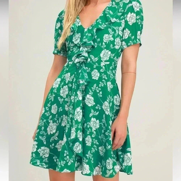 Lulu’s Ximena Green Floral Print Ruffled Short Sleeve Mini Dress - Picture 1 of 11